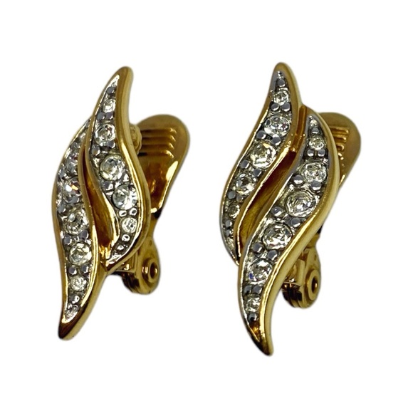 Vintage Monet Gold Tone Rhinestone Encrusted Leaf Clip On Earrings Signed - Picture 5 of 6